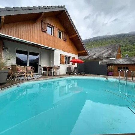 Holiday home Maison Individuelle Avec Piscine Entouree De Montagnes *